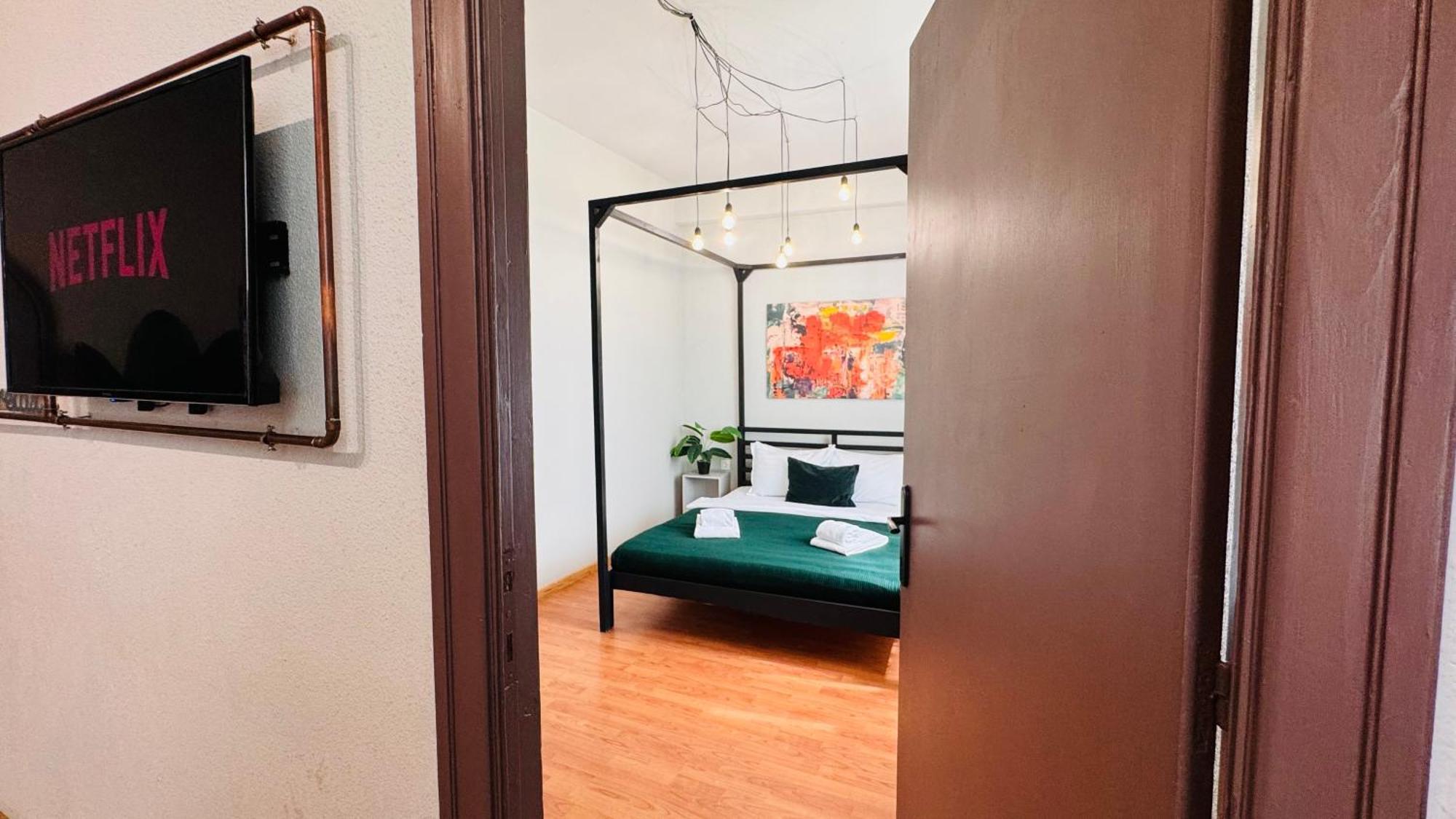 Ideal Home - Spacious & Modern Accommodation Near Unirii Square Bukarest Zimmer foto