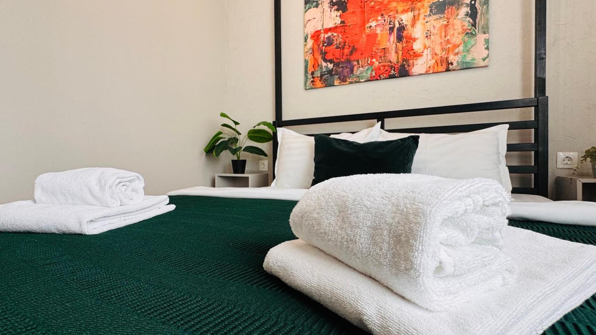 Ideal Home - Spacious & Modern Accommodation Near Unirii Square Bukarest Zimmer foto